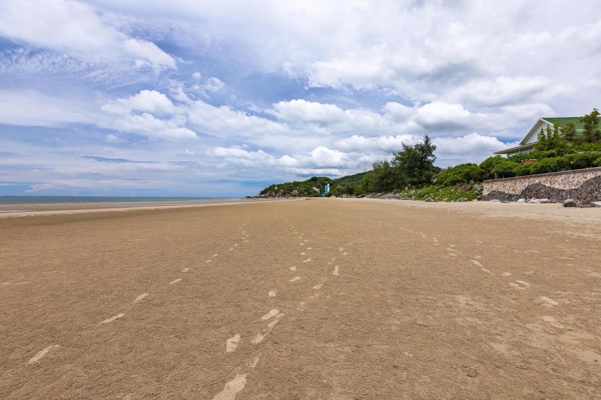 Beachfront Modern 4 Bedroom Pool Villa - Rv Hua Hin Exterior foto